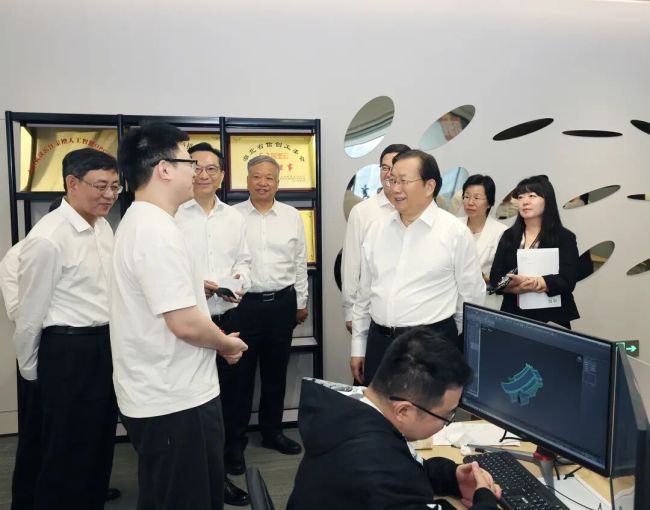 王忠林在武汉调研就业工作时强调坚持 把就业作为民生之本持续促进就业质的有效提升和量的合理增长