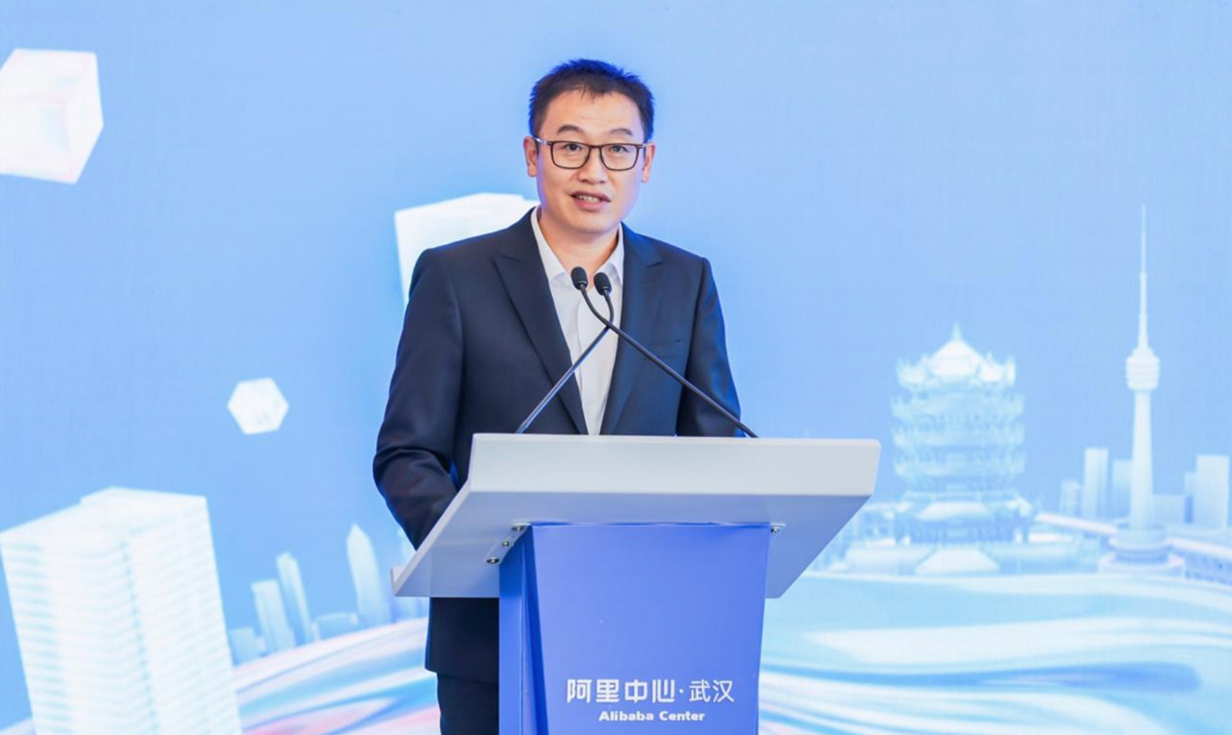 阿里巴巴副总裁刘菲：在武昌，创业之路不孤单